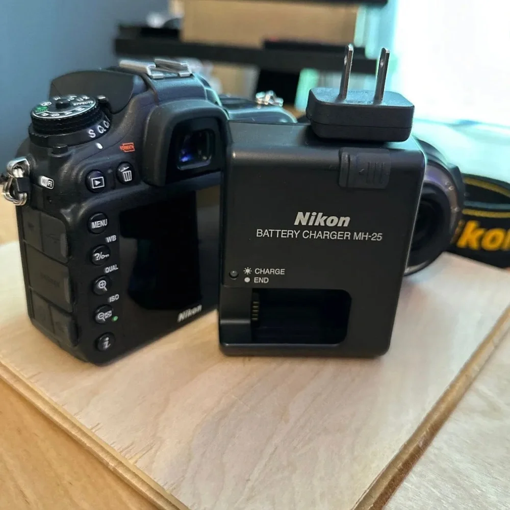 Nikon D7200 24.2MP Digital SLR Camera + 18-140 Bundle kit! YouTube Wi-Fi video